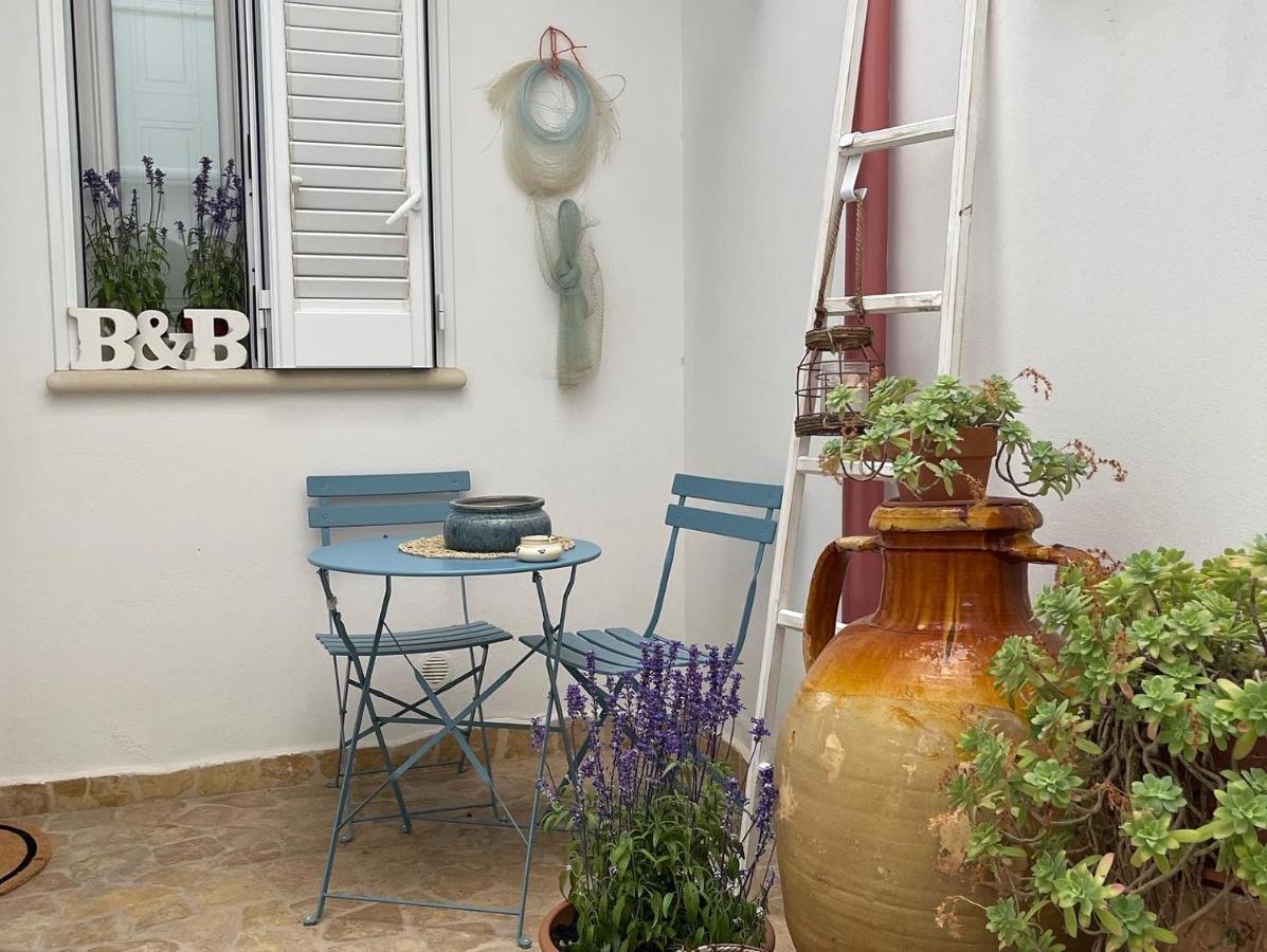 B&B Vie Del Mediterraneo Porto Cesareo Exterior foto
